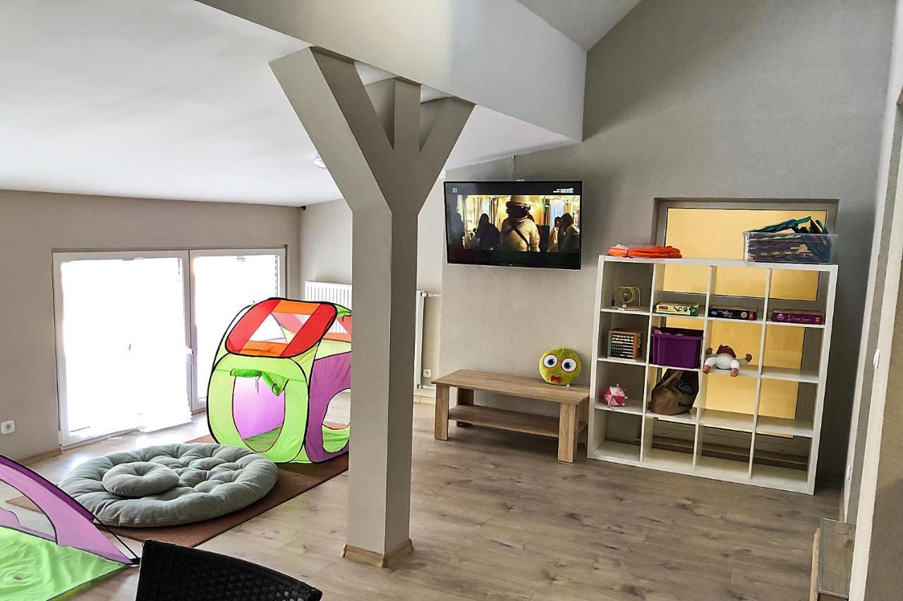 Mountain View - Bezplatny Parking Apartment